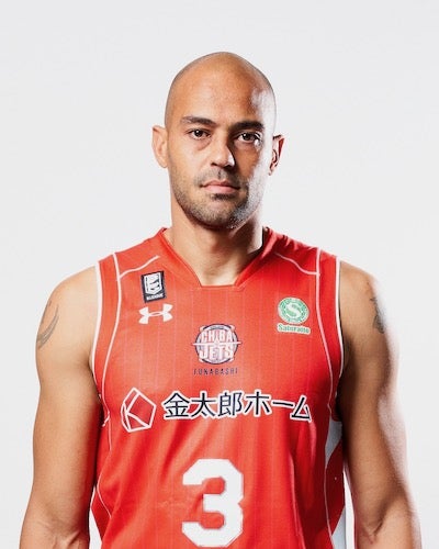 3 マイケル・パーカー選手 契約基本合意及び期限付き移籍の